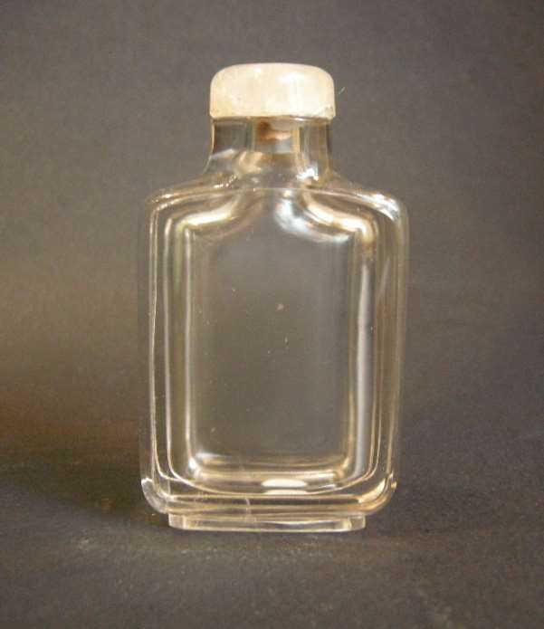 Pure rock Crystal snuff bottle of rectangular shape